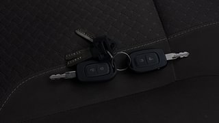 Used 2017 Renault Duster [2015-2019] 110 PS RXZ 4X2 MT Diesel Manual extra CAR KEY VIEW