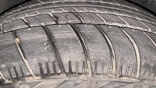 Used 2012 Volkswagen Polo [2010-2014] Highline1.2L (P) Petrol Manual tyres RIGHT REAR TYRE TREAD VIEW