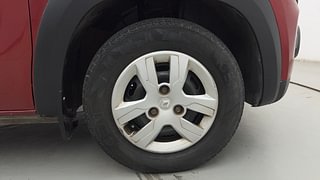 Used 2017 Renault Kwid [2015-2019] 1.0 RXT AMT Petrol Automatic tyres RIGHT FRONT TYRE RIM VIEW