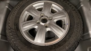 Used 2010 Maruti Suzuki Swift Dzire ZXi Petrol Manual tyres SPARE TYRE VIEW