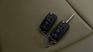 Used 2012 Volkswagen Polo [2010-2014] Highline1.2L (P) Petrol Manual extra CAR KEY VIEW