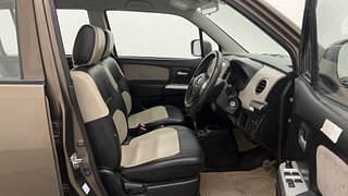 Used 2016 Maruti Suzuki Wagon R 1.0 [2015-2019] VXi (O) AMT Petrol Automatic interior RIGHT SIDE FRONT DOOR CABIN VIEW