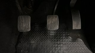 Used 2014 Hyundai Xcent [2014-2017] S Petrol Petrol Manual interior PEDALS VIEW