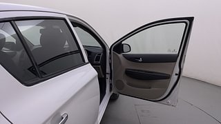 Used 2013 Hyundai i20 [2012-2014] Asta 1.2 Petrol Manual interior RIGHT FRONT DOOR OPEN VIEW