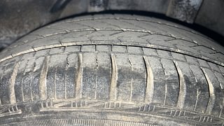 Used 2018 Honda Brio [2017-2018] VX MT Petrol Manual tyres LEFT REAR TYRE TREAD VIEW
