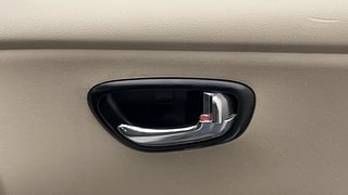 Used 2016 Hyundai i10 magna 1.1 Petrol Manual top_features Central locking