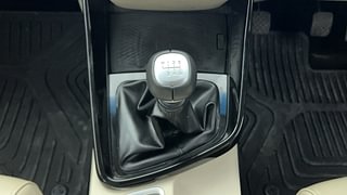 Used 2022 MG Motors Hector Smart 1.5 Petrol Turbo Hybrid Petrol Manual interior GEAR  KNOB VIEW