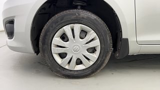 Used 2014 Maruti Suzuki Swift Dzire VXI Petrol Manual tyres LEFT FRONT TYRE RIM VIEW