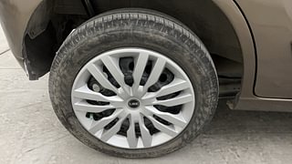 Used 2016 Maruti Suzuki Wagon R 1.0 [2015-2019] VXi (O) AMT Petrol Automatic tyres RIGHT REAR TYRE RIM VIEW