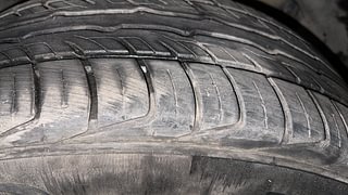 Used 2017 Renault Duster [2015-2019] 110 PS RXZ 4X2 MT Diesel Manual tyres RIGHT FRONT TYRE TREAD VIEW