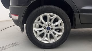 Used 2017 Ford EcoSport [2015-2017] Titanium 1.5L TDCi Diesel Manual tyres RIGHT REAR TYRE RIM VIEW