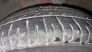 Used 2019 Hyundai Elite i20 [2018-2020] Sportz Plus 1.2 Petrol Manual tyres LEFT FRONT TYRE TREAD VIEW