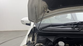 Used 2013 Maruti Suzuki Ertiga [2012-2015] Vxi Petrol Manual engine ENGINE RIGHT SIDE HINGE & APRON VIEW