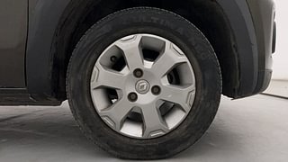 Used 2019 Renault Kwid [2017-2019] CLIMBER 1.0 AMT Petrol Automatic tyres RIGHT FRONT TYRE RIM VIEW