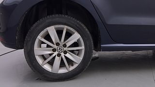 Used 2014 Volkswagen Polo [2010-2014] Highline1.2L (P) Petrol Manual tyres RIGHT REAR TYRE RIM VIEW