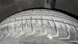 Used 2019 Renault Kwid [2017-2019] CLIMBER 1.0 AMT Petrol Automatic tyres LEFT REAR TYRE TREAD VIEW