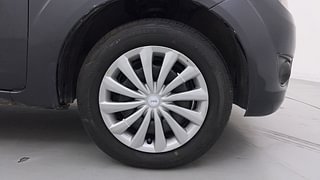 Used 2012 Ford Figo [2010-2015] Duratec Petrol EXI 1.2 Petrol Manual tyres RIGHT FRONT TYRE RIM VIEW