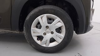 Used 2020 Renault Kwid RXL 1.0 SCE Petrol Manual tyres RIGHT FRONT TYRE RIM VIEW
