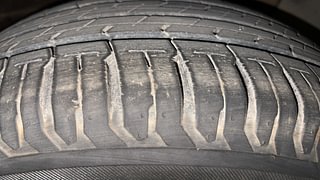 Used 2021 Hyundai Verna SX IVT Petrol Petrol Automatic tyres RIGHT FRONT TYRE TREAD VIEW