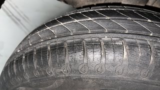 Used 2020 Renault Kwid RXL 1.0 SCE Petrol Manual tyres RIGHT REAR TYRE TREAD VIEW