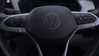 Used 2022 Volkswagen Taigun Highline 1.0 TSI AT Petrol Automatic top_features Airbags