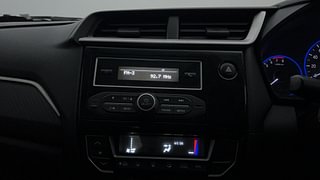 Used 2018 Honda Brio [2017-2018] VX MT Petrol Manual interior MUSIC SYSTEM & AC CONTROL VIEW