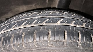 Used 2017 Renault Kwid [2015-2019] 1.0 RXT AMT Petrol Automatic tyres LEFT REAR TYRE TREAD VIEW