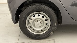 Used 2013 Hyundai i10 [2010-2016] Era Petrol Petrol Manual tyres RIGHT REAR TYRE RIM VIEW