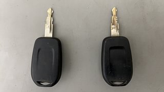Used 2017 Renault Kwid [2015-2019] 1.0 RXL AMT Petrol Automatic extra CAR KEY VIEW