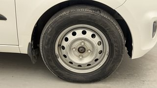 Used 2016 Hyundai i10 magna 1.1 Petrol Manual tyres RIGHT FRONT TYRE RIM VIEW