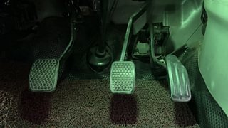 Used 2018 Maruti Suzuki Eeco 5 STR WITH A/C+HTR Petrol Manual interior PEDALS VIEW