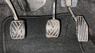 Used 2023 Maruti Suzuki Swift VXI Petrol Manual interior PEDALS VIEW