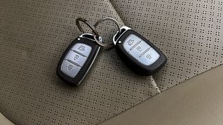 Used 2015 Hyundai Fluidic Verna 4S [2015-2017] 1.6 CRDi SX AT Diesel Automatic extra CAR KEY VIEW
