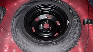 Used 2017 Renault Kwid [2015-2019] 1.0 RXT AMT Petrol Automatic tyres SPARE TYRE VIEW