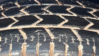 Used 2014 Maruti Suzuki Swift Dzire VXI Petrol Manual tyres RIGHT FRONT TYRE TREAD VIEW