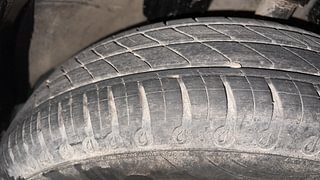 Used 2020 Renault Kwid RXL 1.0 SCE Petrol Manual tyres RIGHT FRONT TYRE TREAD VIEW