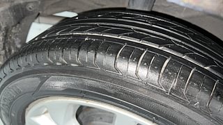 Used 2019 Honda Amaze 1.2 V CVT Petrol Petrol Automatic tyres RIGHT REAR TYRE TREAD VIEW