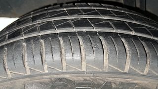 Used 2022 Renault Kwid Climber 1.0l SCE Petrol MT Petrol Manual tyres RIGHT REAR TYRE TREAD VIEW