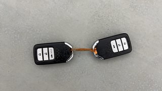 Used 2019 Honda Amaze 1.2 V CVT Petrol Petrol Automatic extra CAR KEY VIEW