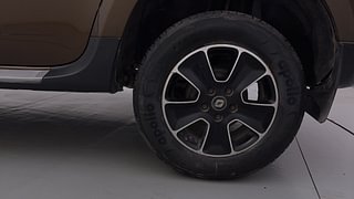 Used 2017 Renault Duster [2015-2019] 110 PS RXZ 4X2 MT Diesel Manual tyres LEFT REAR TYRE RIM VIEW