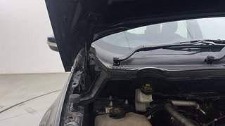 Used 2017 Ford EcoSport [2015-2017] Titanium 1.5L TDCi Diesel Manual engine ENGINE RIGHT SIDE HINGE & APRON VIEW
