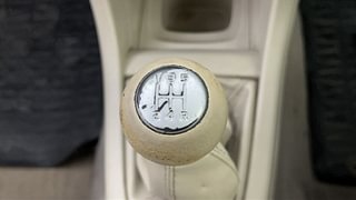 Used 2014 Maruti Suzuki Swift Dzire VXI Petrol Manual interior GEAR  KNOB VIEW