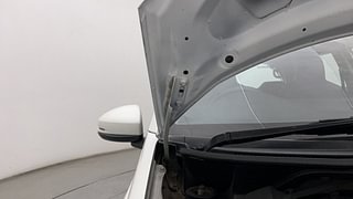 Used 2018 Honda Brio [2017-2018] VX MT Petrol Manual engine ENGINE RIGHT SIDE HINGE & APRON VIEW