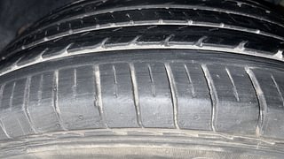 Used 2020 Kia Seltos HTX G Petrol Manual tyres LEFT REAR TYRE TREAD VIEW