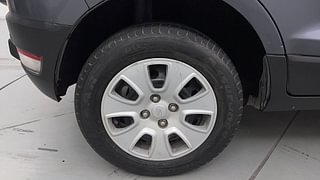 Used 2019 Ford EcoSport [2017-2021] Ambiente 1.5L TDCi Diesel Manual tyres RIGHT REAR TYRE RIM VIEW
