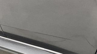 Used 2019 Renault Duster [2017-2020] RXS Opt CVT Petrol Automatic dents MINOR SCRATCH