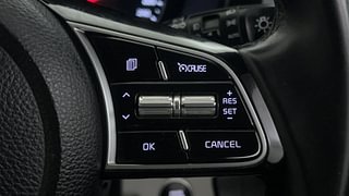 Used 2020 Kia Seltos HTX G Petrol Manual top_features Cruise control