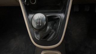 Used 2010 Hyundai i10 Magna 1.2 Petrol Manual interior GEAR  KNOB VIEW