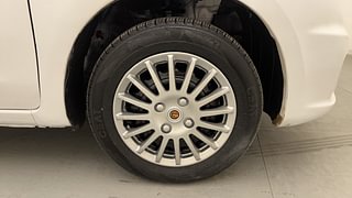 Used 2017 Nissan Micra [2013-2020] XV Petrol Petrol Manual tyres RIGHT FRONT TYRE RIM VIEW