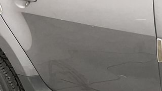 Used 2019 Renault Duster [2017-2020] RXS Opt CVT Petrol Automatic dents MINOR DENT